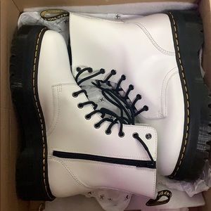 Dr. Martens ‘Jadon’